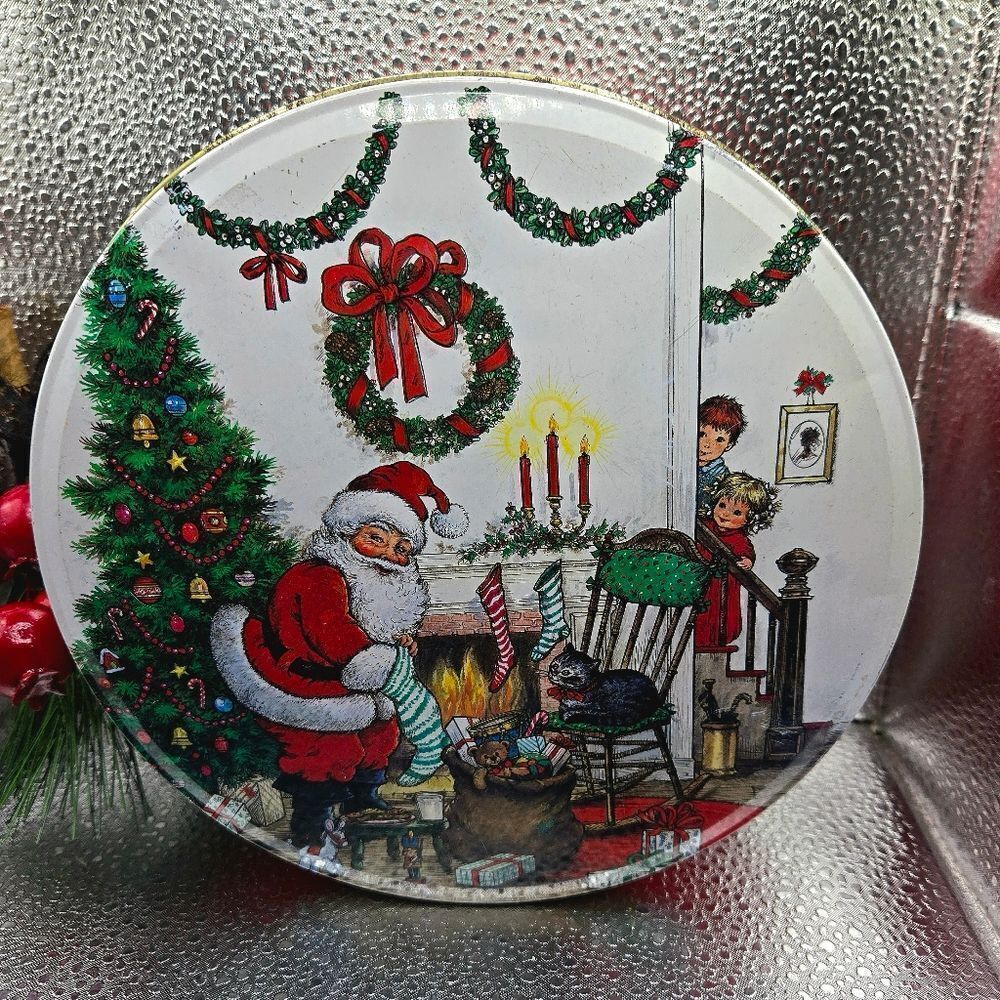 "5/$40" Vintage Kitchy Round Christmas Tin